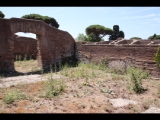 00905 ostia - regio ii - insula iv - terme di nettuno (ii,iv,2) - raum 8 - tepidarium - bli ri raum 7 - ri sueden - 06-2022.jpg